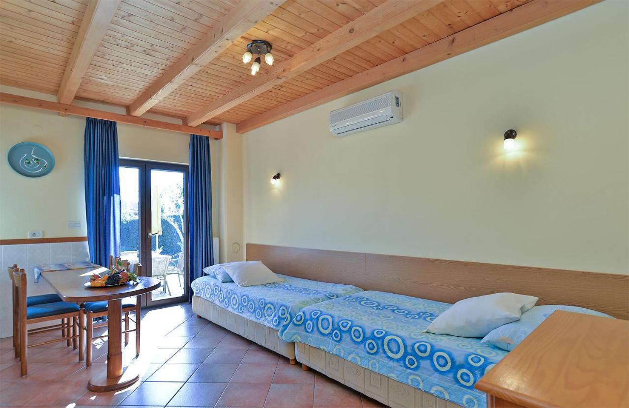 Apartments Ana 379 Rovinj Buitenkant foto