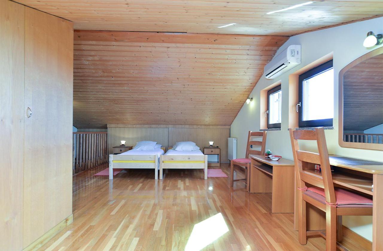 Apartments Ana 379 Rovinj Buitenkant foto